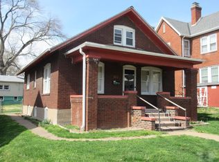 822 N 10th St, Keokuk, IA 52632