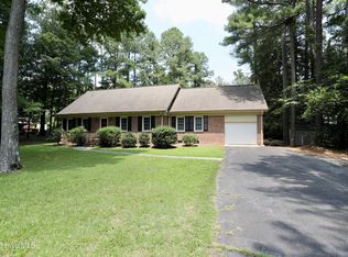 202 Haldane Dr, Southern Pines, NC 28387