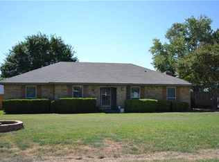 1609 Nadine Ln, Grand Prairie, TX 75052