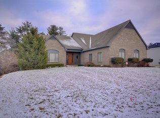 10419 Gray Knoll Trl, Saline, MI 48176