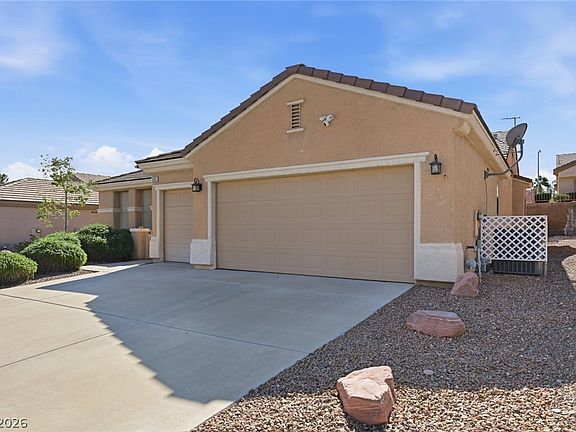 4th image of 505 Edgefield Ridge Pl