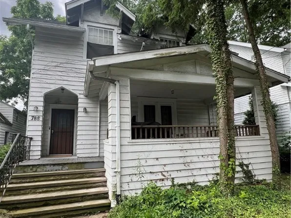 788 Work Dr, Akron, OH 44320