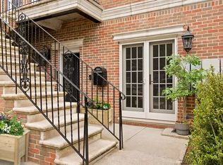 324 74th St #1C, Brooklyn, NY 11209
