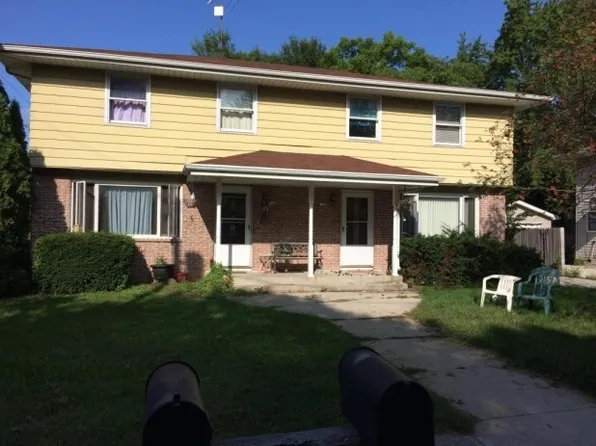 20 Willow Ln, Oostburg, WI 53070