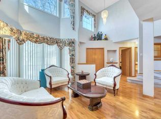 52 W Country Hills Grn NW, Calgary, AB T3K4Y4