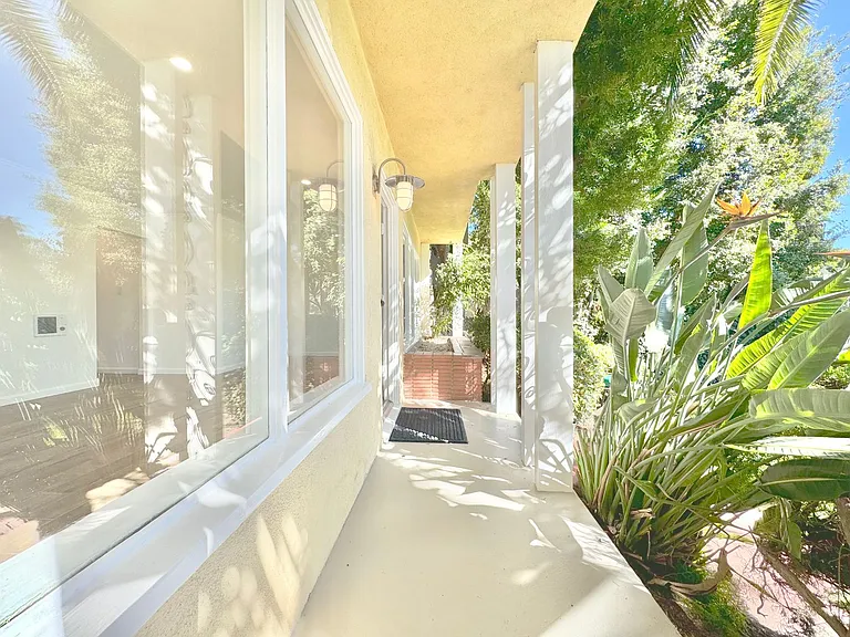 435 San Vicente Blvd — Photo 18