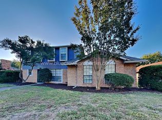 1920 Oakbluff Dr, Carrollton, TX 75007