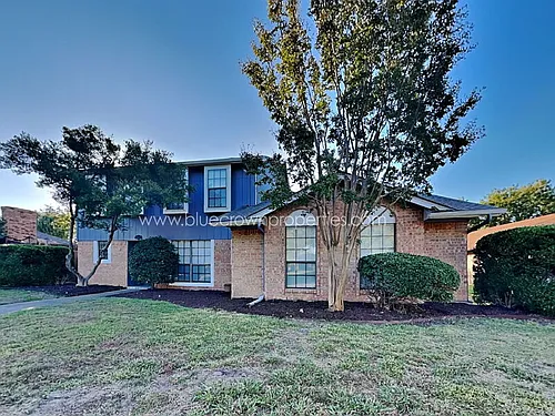 1920 Oakbluff Dr Photo 1