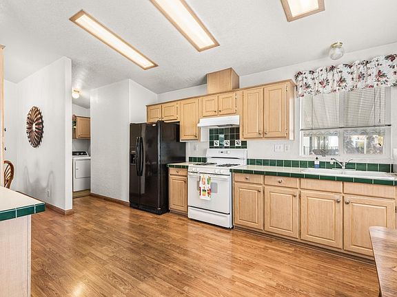 3rd image of 17 Estrella Drive