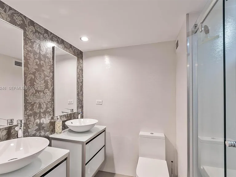 2301 Collins Ave #507 — Photo 22