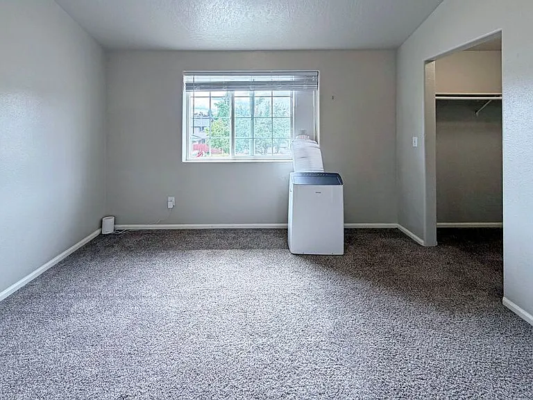 780 Cloverleaf Loop — Photo 16