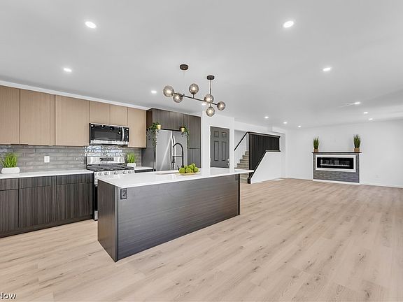 5th image of 4873 Geraldine Ave