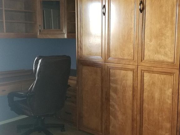 4th image of 1166 W Hereford Dr