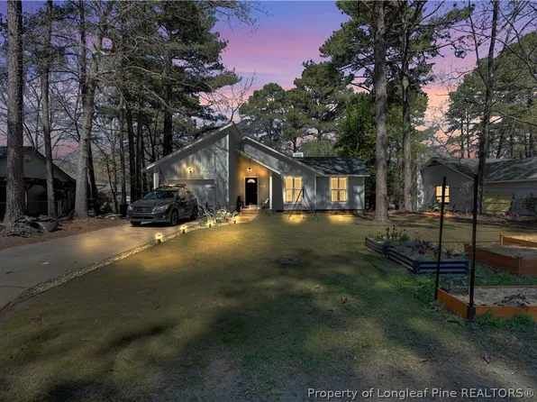 7104 Old Castle Dr, Fayetteville, NC 28314