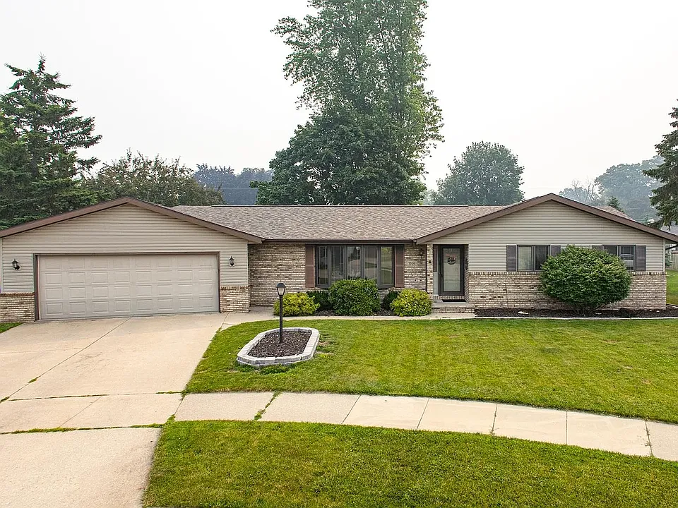 1006 Woodland Ct