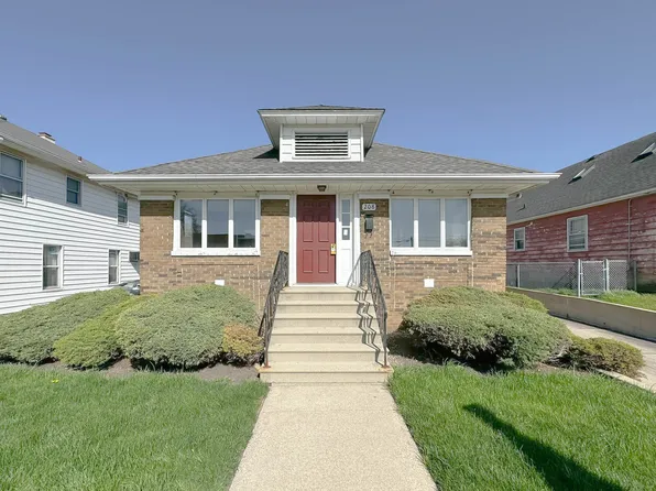 208 S Briggs St, Joliet, IL 60433