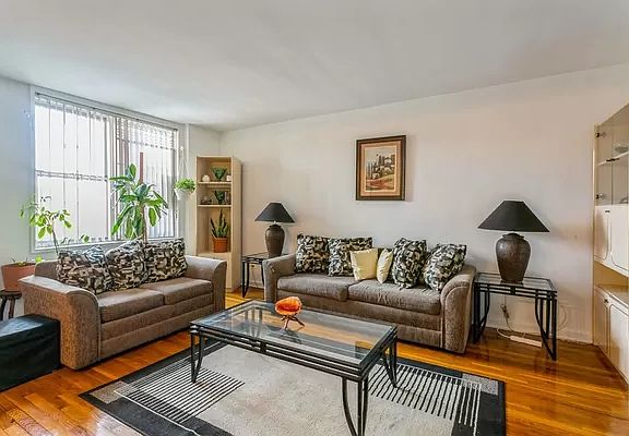 2nd image of 1480 Thieriot Ave APT 5H
