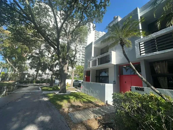3003 NE 183rd Ln #0, North Miami Beach, FL 33160
