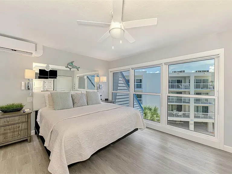 2400 N Beach Rd #17 — Photo 35