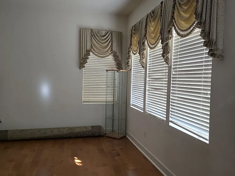 3186 Amaro Ln — Photo 3