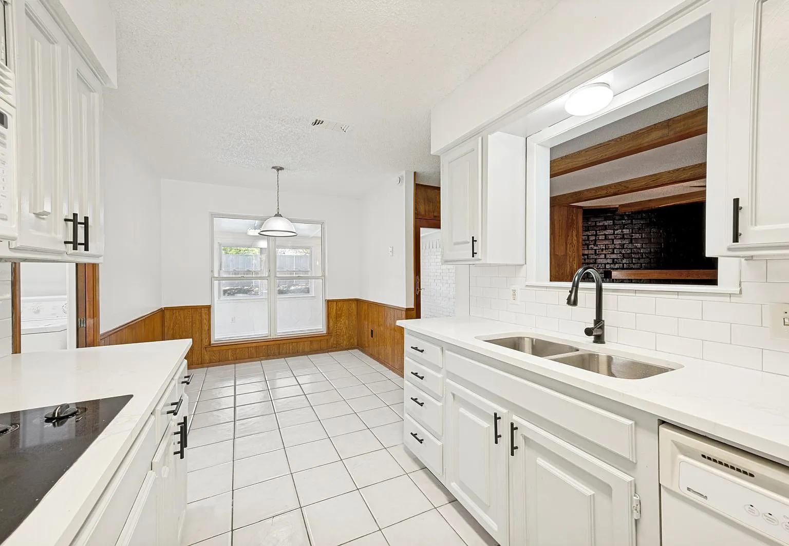 4 bed, 1742 sqft, $3,555 — Photo 3