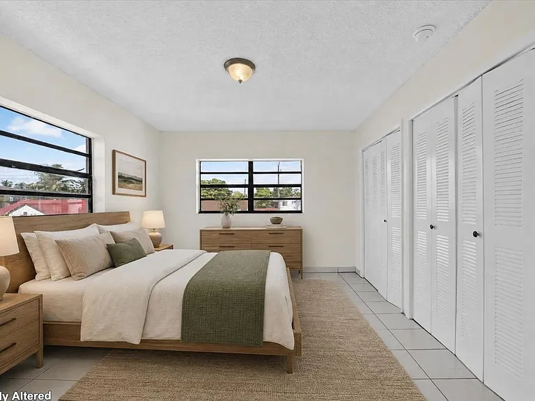 1880 SW 4th St #3 — Photo 13