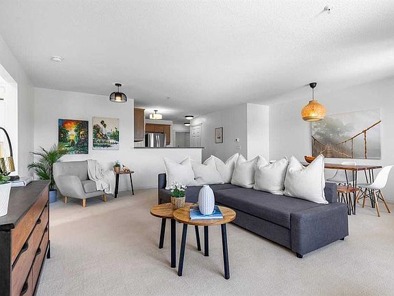 2nd image of 1110 W 17th St SW #301