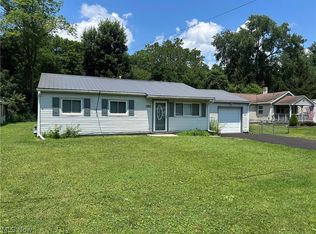 4540 Mahoning Dr, Newton Falls, OH 44444