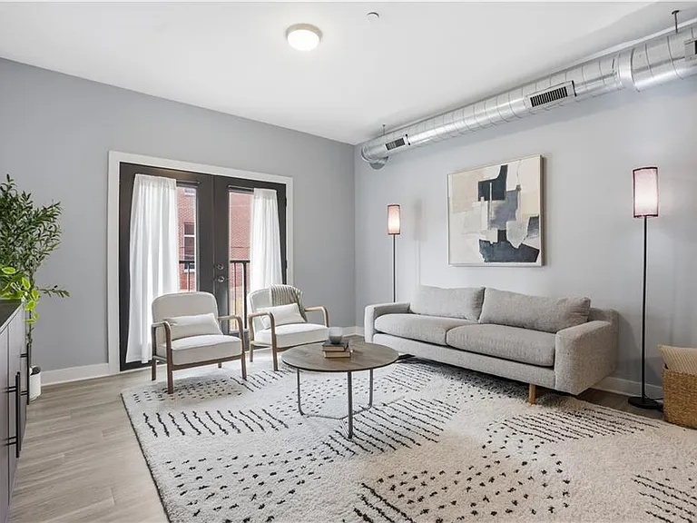 3607 Butler St #202 — Photo 8