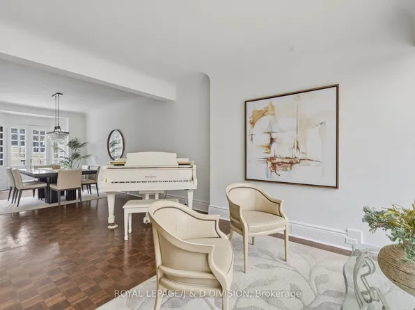 18 Tranby Ave, Toronto, ON M5R 1N5