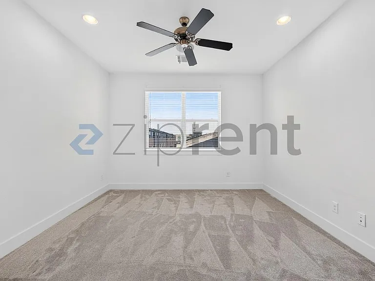 1733 W Cantey St — Photo 23