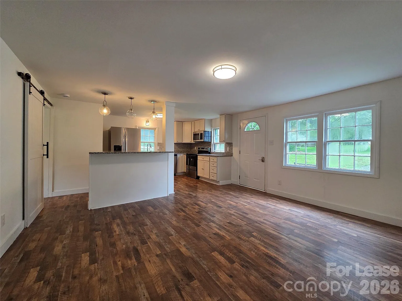 2 bed, 2.0 bath, 732 sqft, $1,450 — Photo 4