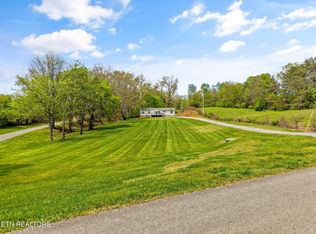 5121 Green Rd, Maryville, TN 37804