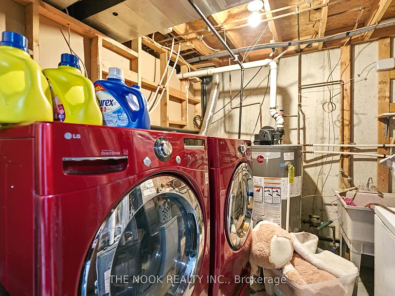 119 Brownstone Cres — Photo 35