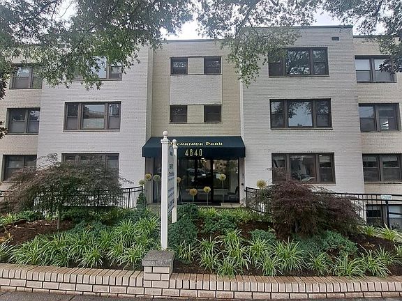 2nd image of 4840 Macarthur Blvd NW APT 307