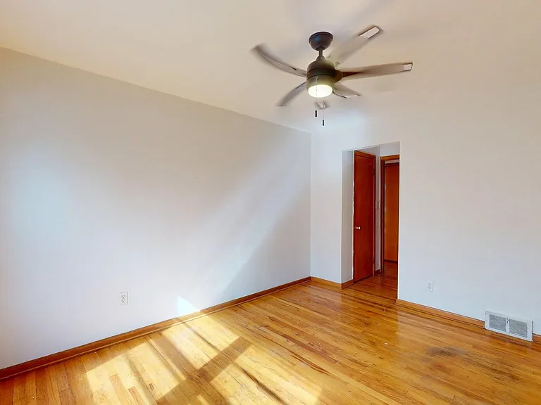 3239 Silsby Rd — Photo 9