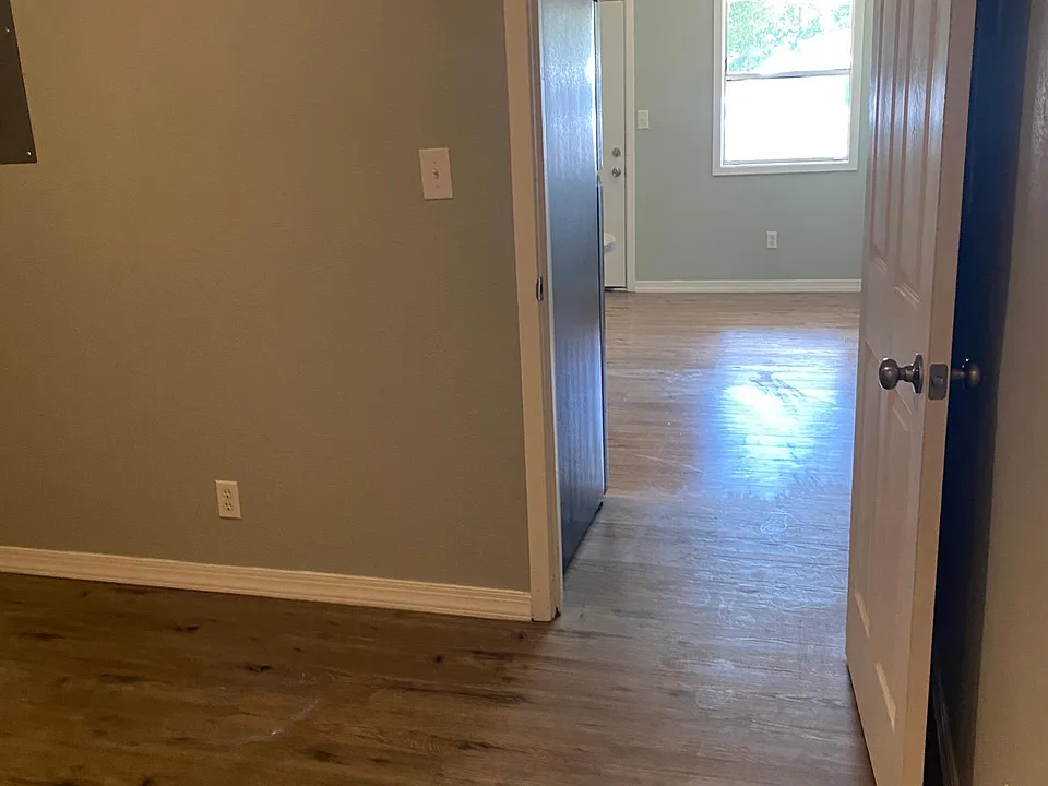 2001 E Avenue A #8