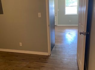 2001 E Avenue A #8, Hooks, TX 75561