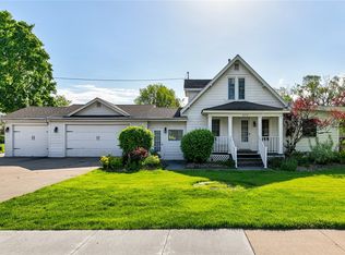 675 2nd St, Waukee, IA 50263