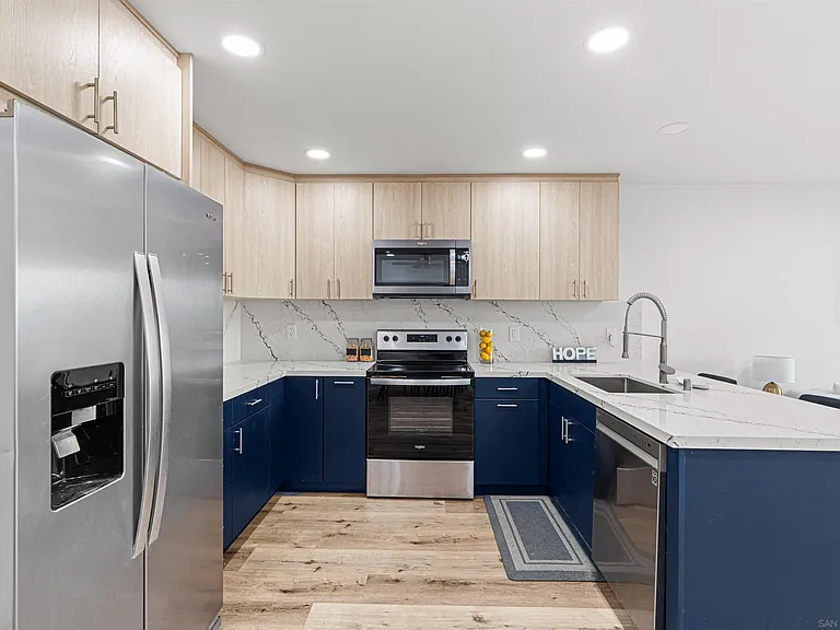 8308 Regents Rd #1F — Photo 1