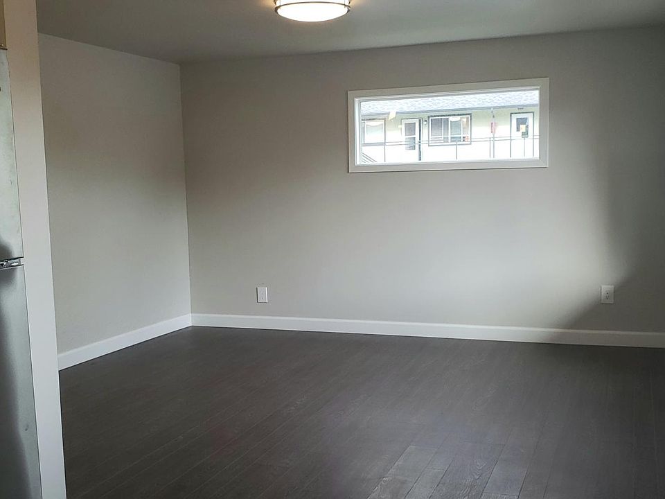 2nd image of 122 E Gilman Ave Unit 1