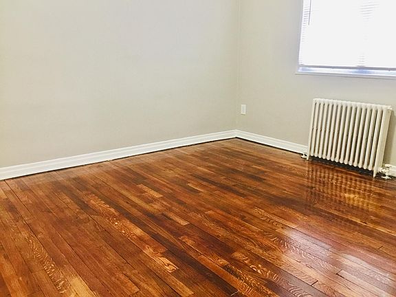 3rd image of 22465 64th Ave #1