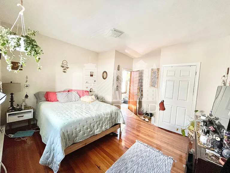 74 Thorndike St #2 — Photo 9