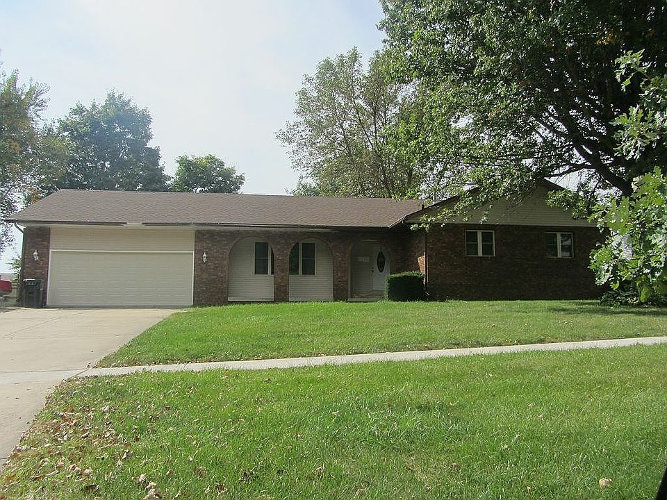 1st image of 2228 Minnetonka Dr