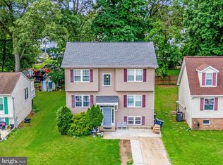 8613 Chestnut Ridge Dr, Laurel, MD 20707