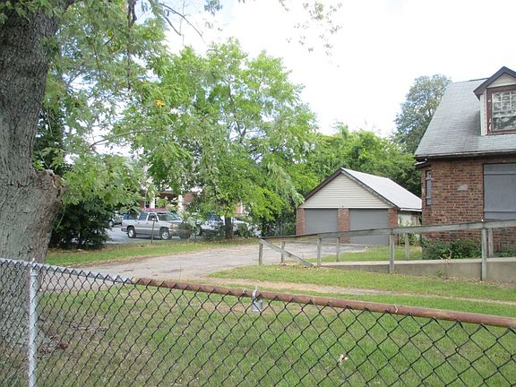 3rd image of 11 Pleasant Ave