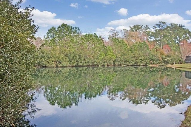 1st image of 160 Woodlands Creek Dr
