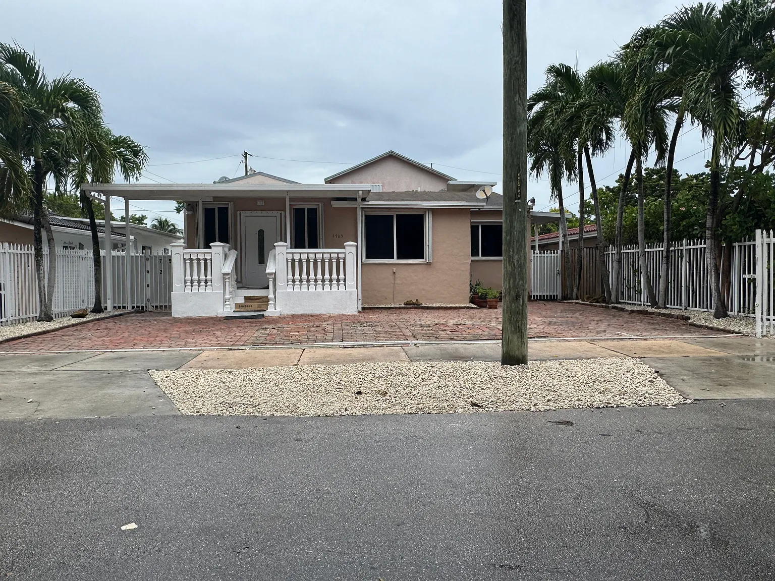 4 bed, 1700 sqft, $3,600 — Photo 1