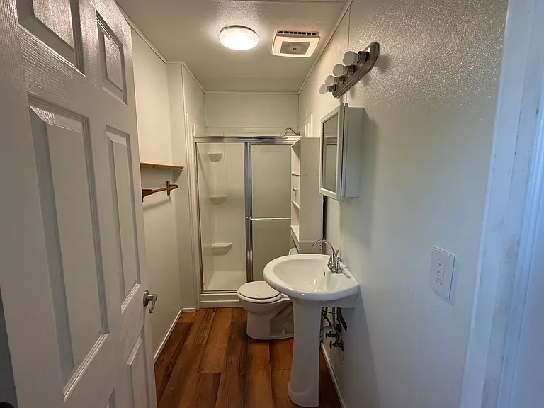 626 SE 7th St — Photo 3