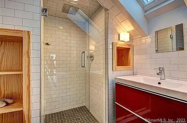 15 Merwin Ave — Photo 18